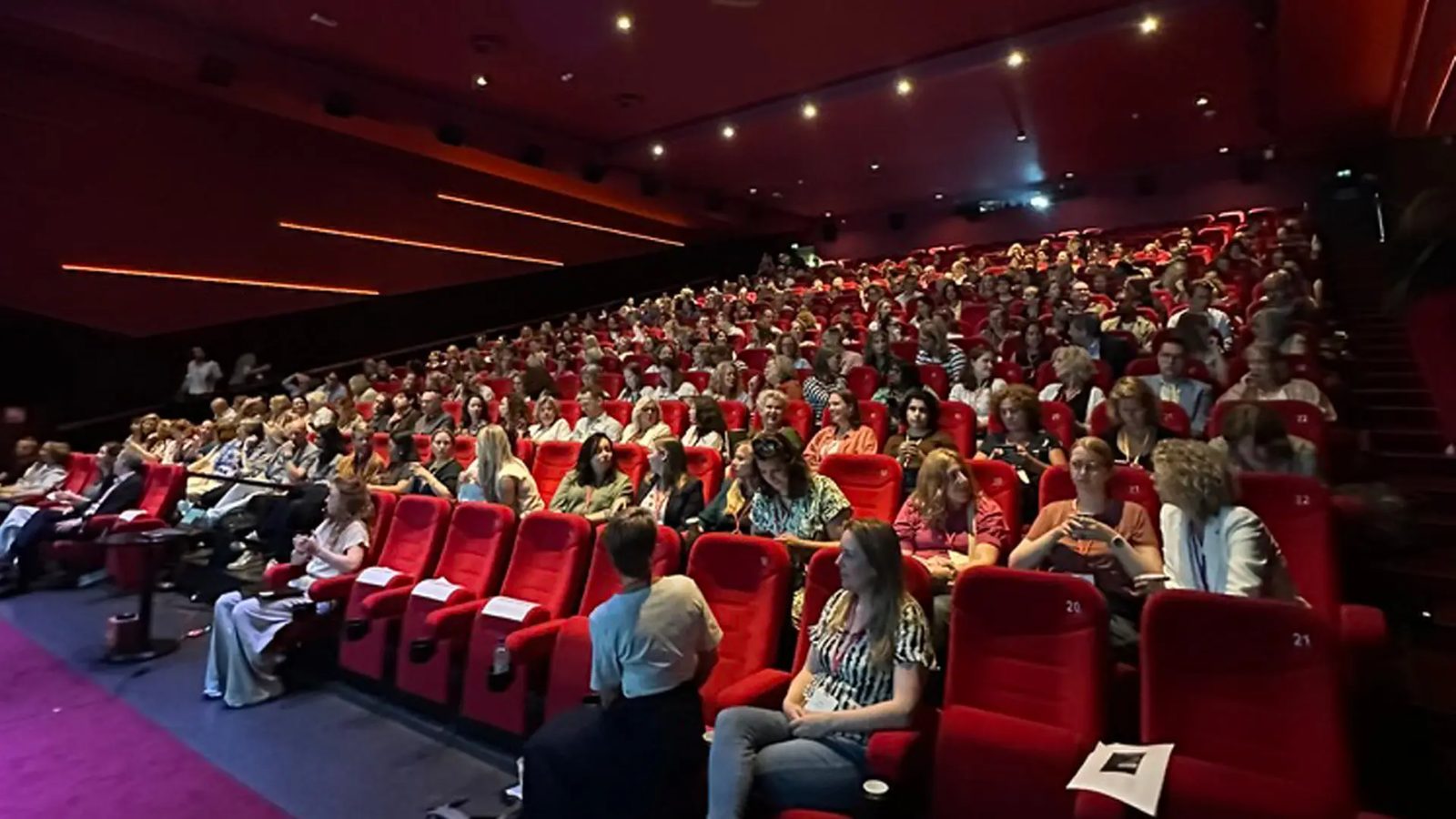 Hendrik van Zwol geeft een AI-keynote voor 400+ HR-collega's van Rabobank
