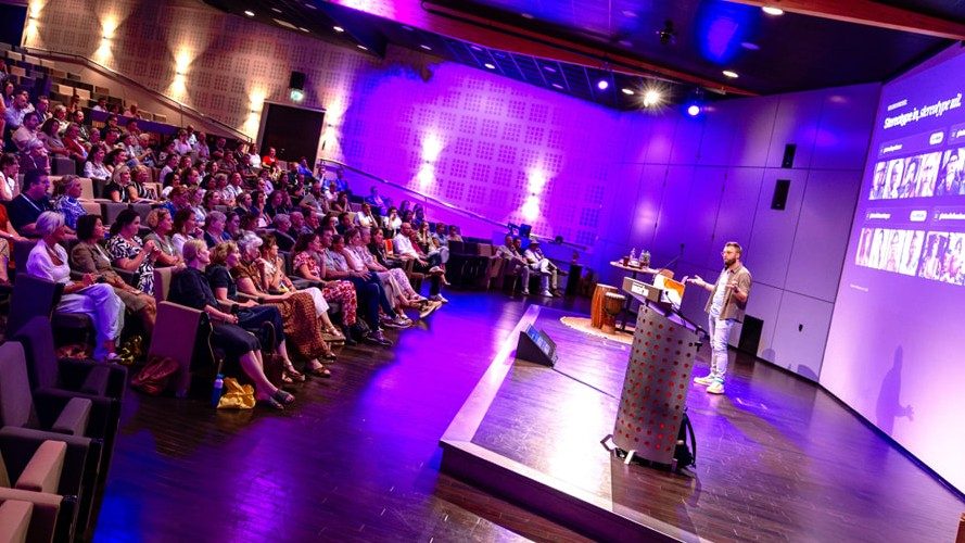 LinkedIn noemt mij een AI-expert om te volgen